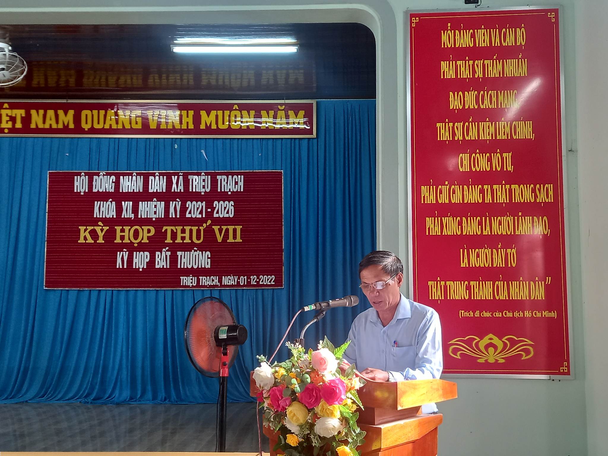 Đồng chí Lê Văn Cang – PBTTT Đảng ủy, Chủ tịch HĐND xã kết luận kỳ họp