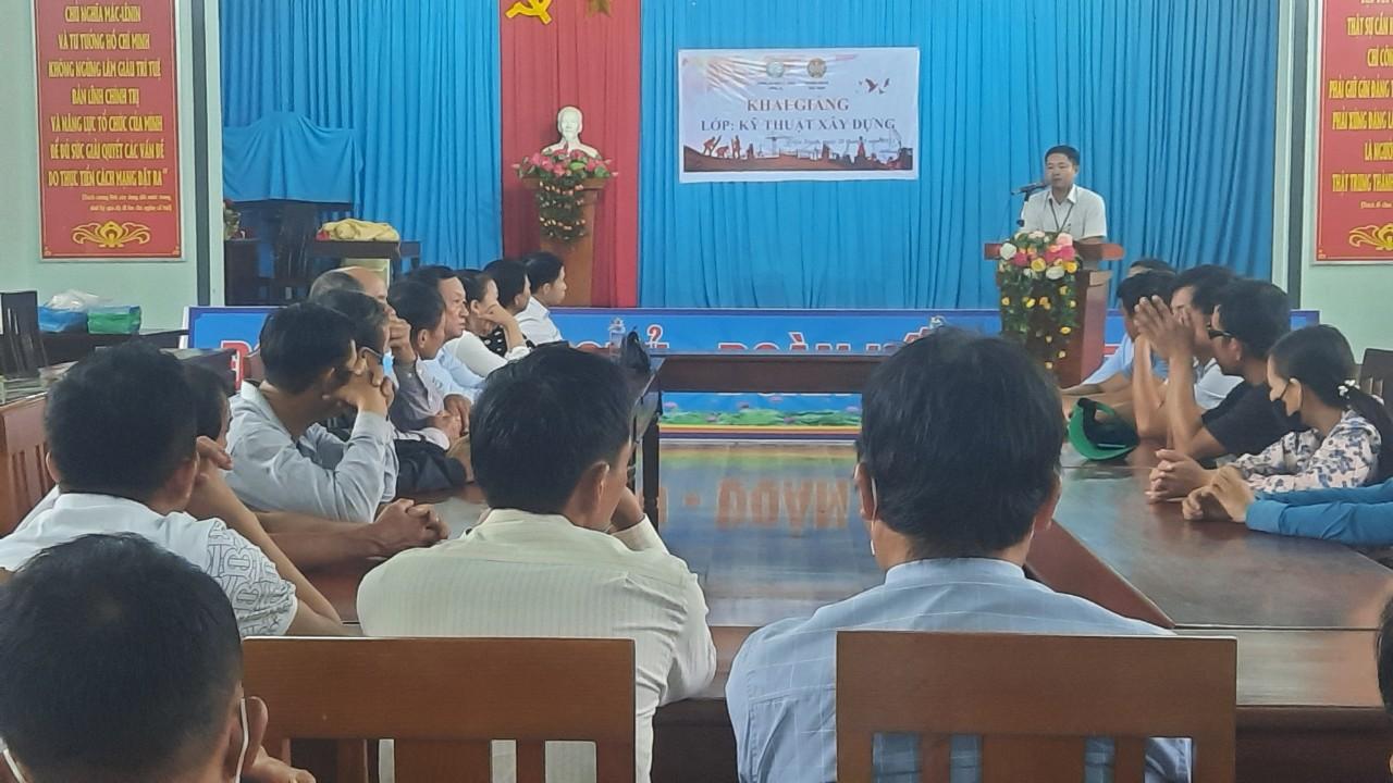 Trường Cao đẳng Kỹ thuật Quảng Trị phối hợp với Hội Nông dân xã Triệu Trạch tổ chức Khai giảng lớp...